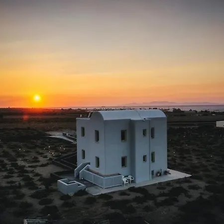 Abelonas Foinikia (Santorini)