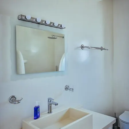 Abelonas * Foinikia (Santorini)